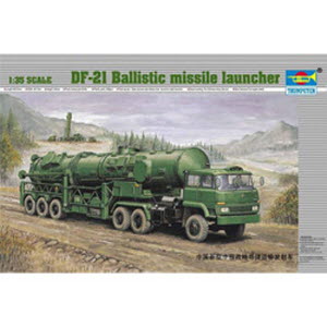 135 Chinese DF-21 Ballistic missile launcher.jpg